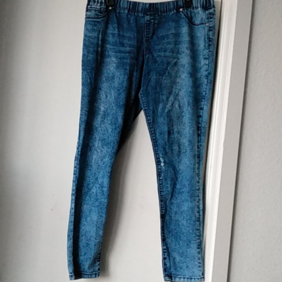 Pants - Picture 1 of 4